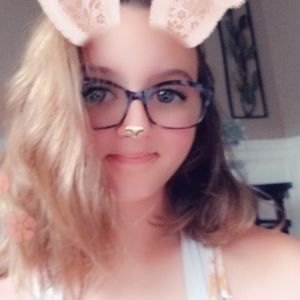 Meet your Posher, Alisia